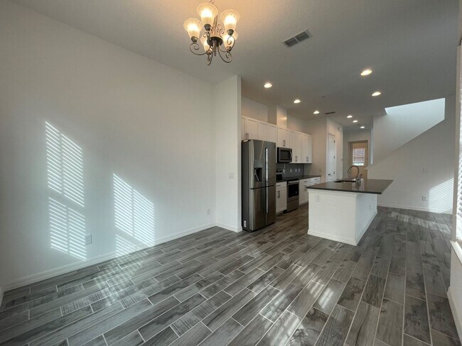 Building Photo - 191 Sun Palm Ln