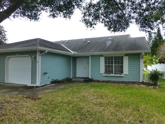 Building Photo - 912 Highlands Blvd