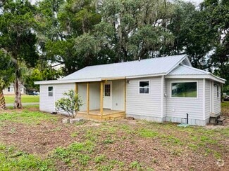 Building Photo - 483 SE Margaret Dr