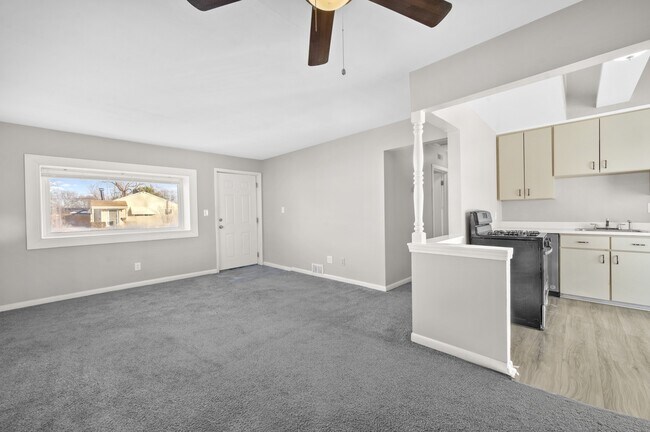 Building Photo - 25163 Wiseman St