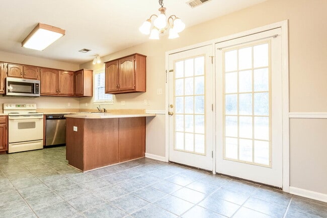 Building Photo - 1209 Pendulum Dr