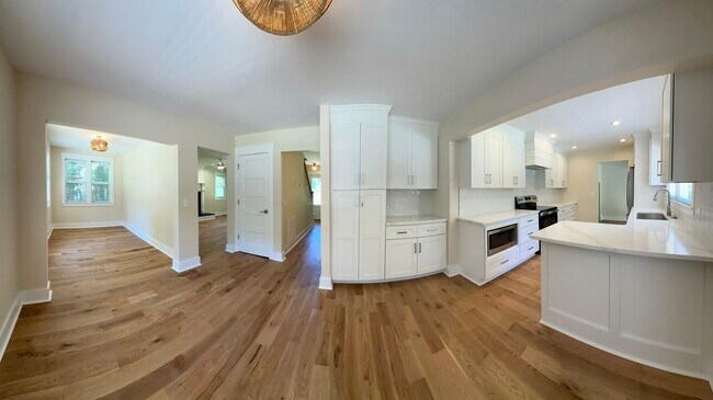 Foto del edificio - 310 Shore Point Dr