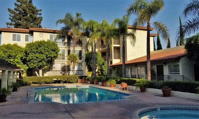 Beautiful 2 Bed, 2 Bath Condo in Great Valley Village Neighborhood - Beautiful 2 Bed, 2 Bath Condo in Great Valley Village Neighborhood