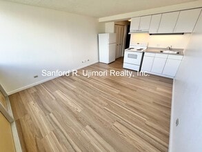 Building Photo - 2211 Ala Wai Blvd