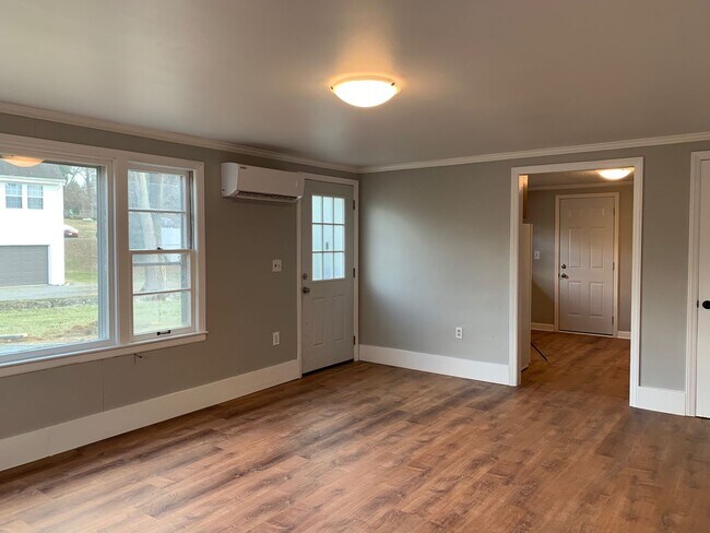 Foto del edificio - 316 Reynolds Ave