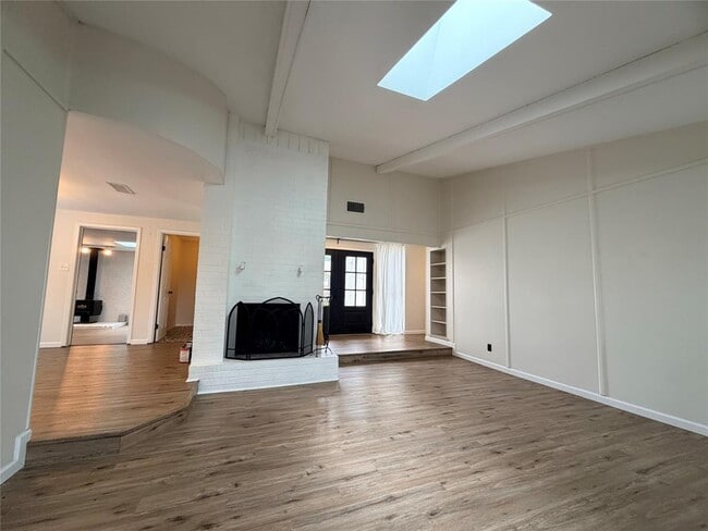 Building Photo - 115 Spanish Oak Cir