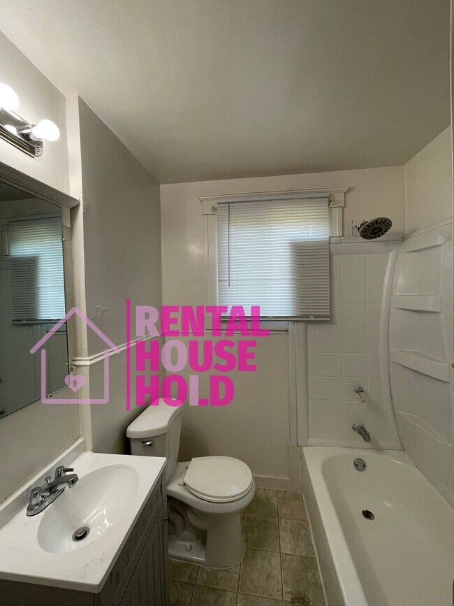 Foto del edificio - Summer Special~ 3 BEDROOM 1 BATH FREE PRE-...