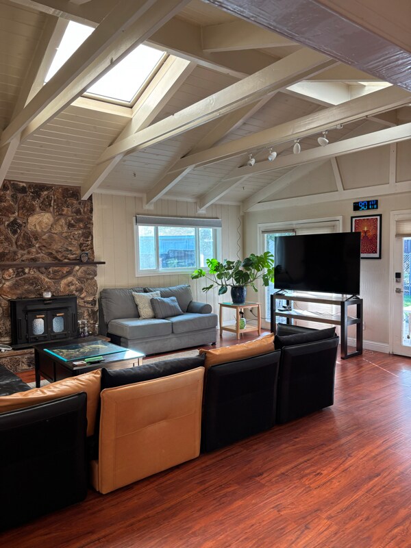 Foto del edificio - 520 Linford Pl