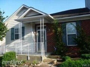 Primary Photo - 2 br, 2 bath Townhome - 41 Signet Dr