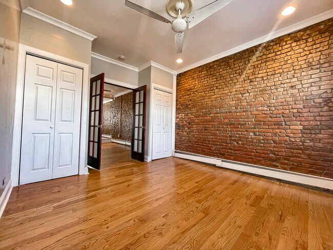 Foto del edificio - 559 Communipaw Ave