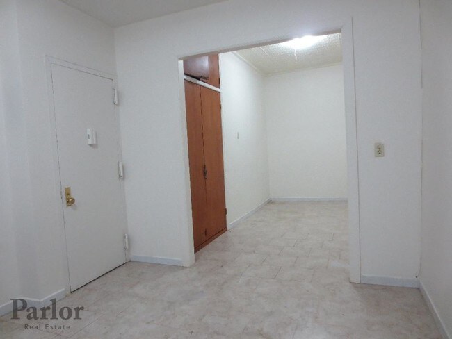 Foto del edificio - 305 Knickerbocker Ave