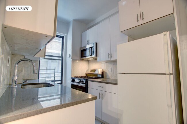 Foto del edificio - 315 W 102nd St