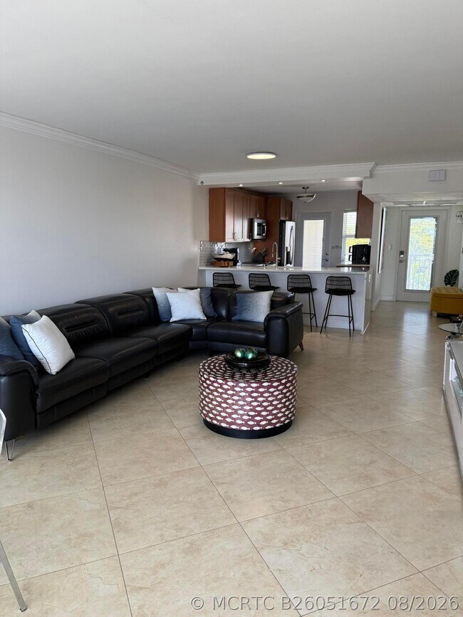 Foto del edificio - 3180 NE 48th Ct