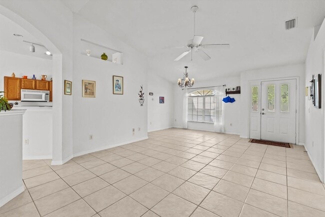 Foto del edificio - 6020 NW Wolverine Rd