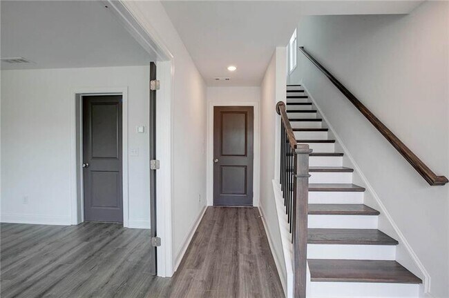Building Photo - 3304 Angora Aly