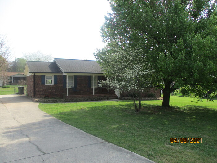 Primary Photo - 1027 Rembrandt Dr SW