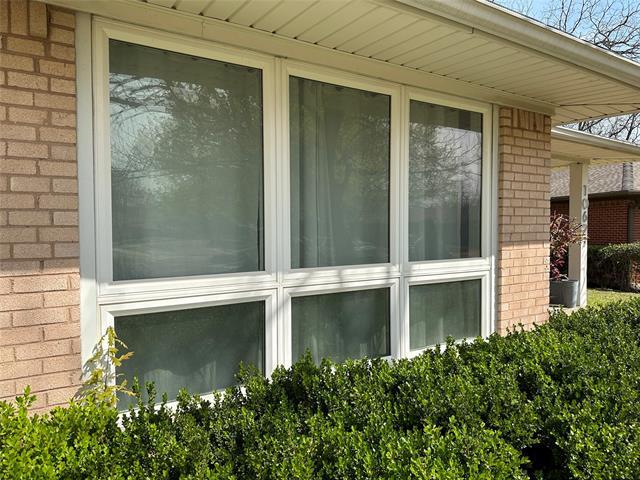 Building Photo - 10627 Lake Haven Dr