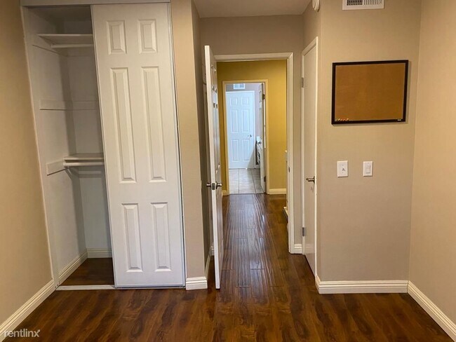 Foto del edificio - 2 br, 1.5 bath Condo - 2314 South Cutty Wa...