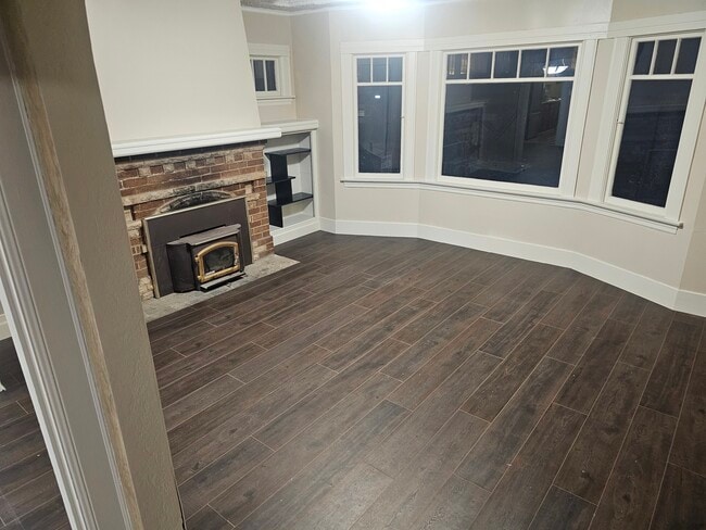 Living room - 9 Raleigh Ave