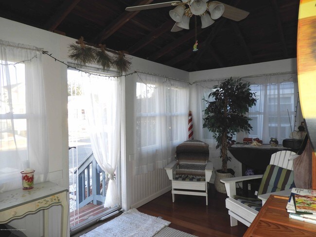 Foto del edificio - 121 M St