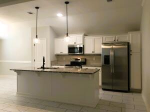 Building Photo - 895 Goodale Dr