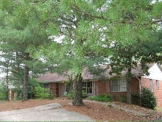 Building Photo - 220 Sandy Spring Pl