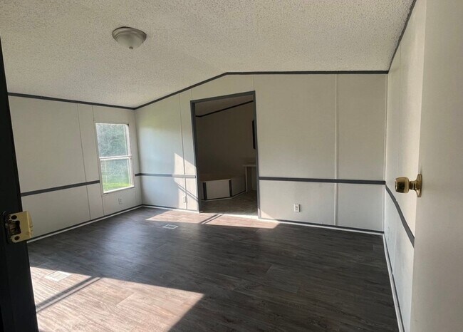 Foto del edificio - 3/2 Mobile Home Available Today in Taylor, AL