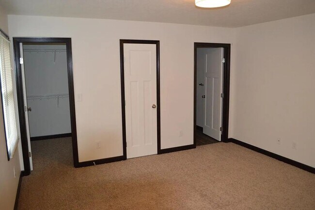 Foto del edificio - 467 Sparrow Way
