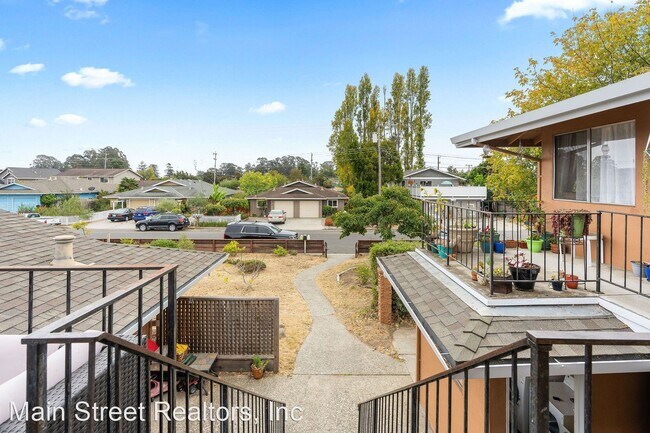 Building Photo - 2 br, 1 bath House - 1785 Halterman Ave
