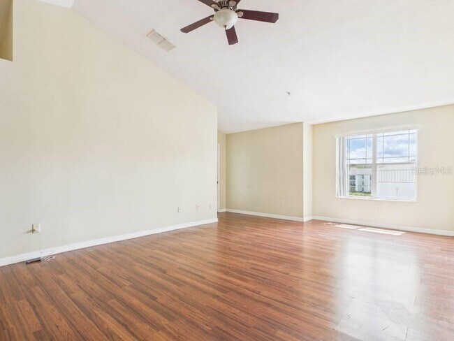 Foto del edificio - 16337 Enclave Village Dr