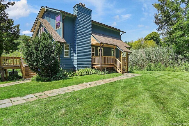 Foto del edificio - 222 Bog Hollow Rd