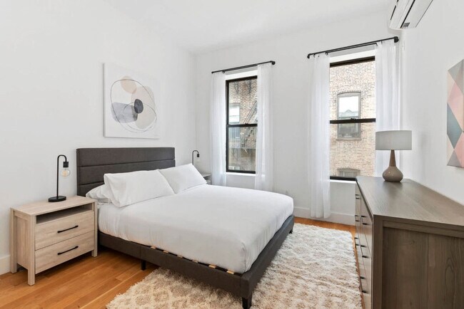 Foto del edificio - 517 W 45th St