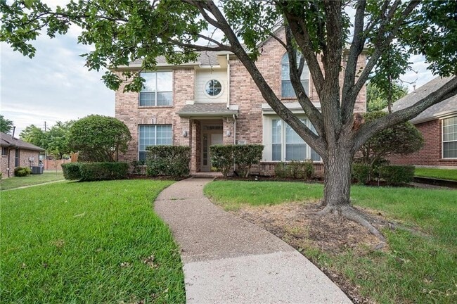 Building Photo - 2108 Monticello Cir
