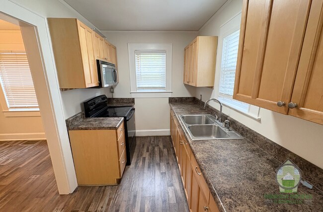 Foto del edificio - 307 E Blue Ridge Dr