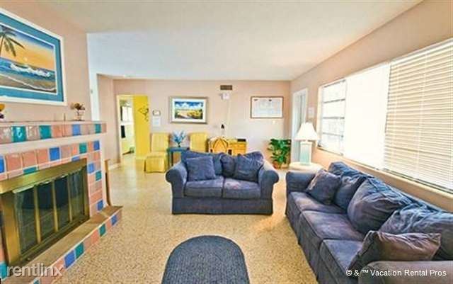 Foto del edificio - 328 Bayshore Dr