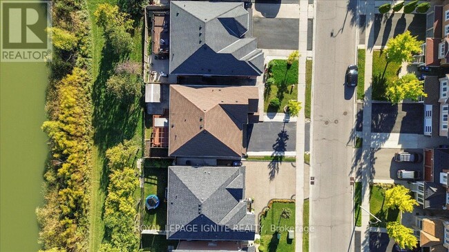 Building Photo - 63 Eastbrook Way