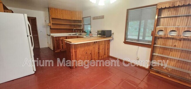 Building Photo - 4760 SE 30th Ct