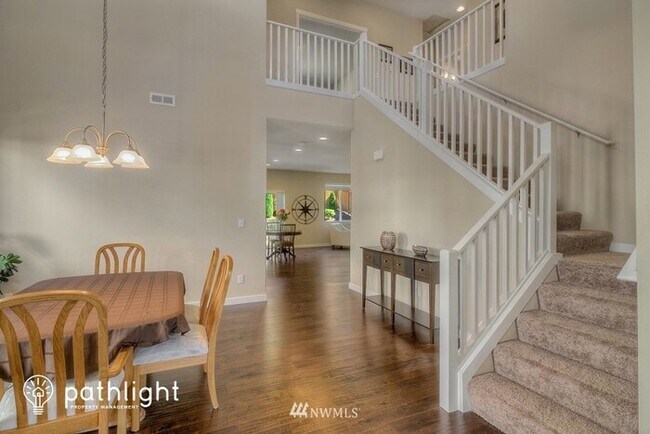 Building Photo - 3305 Highlands Blvd, Puyallup, WA, 98372