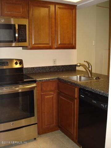 Building Photo - 2960 Ravines Rd