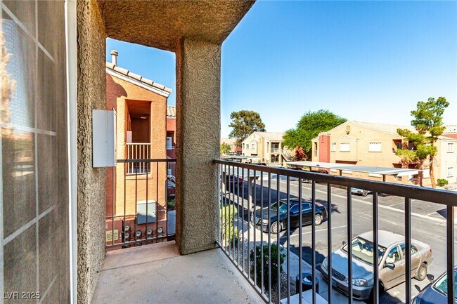 Foto del edificio - 4730 E Craig Rd