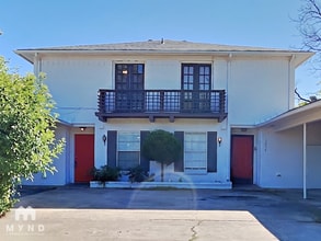 Building Photo - 15860 El Estado Dr