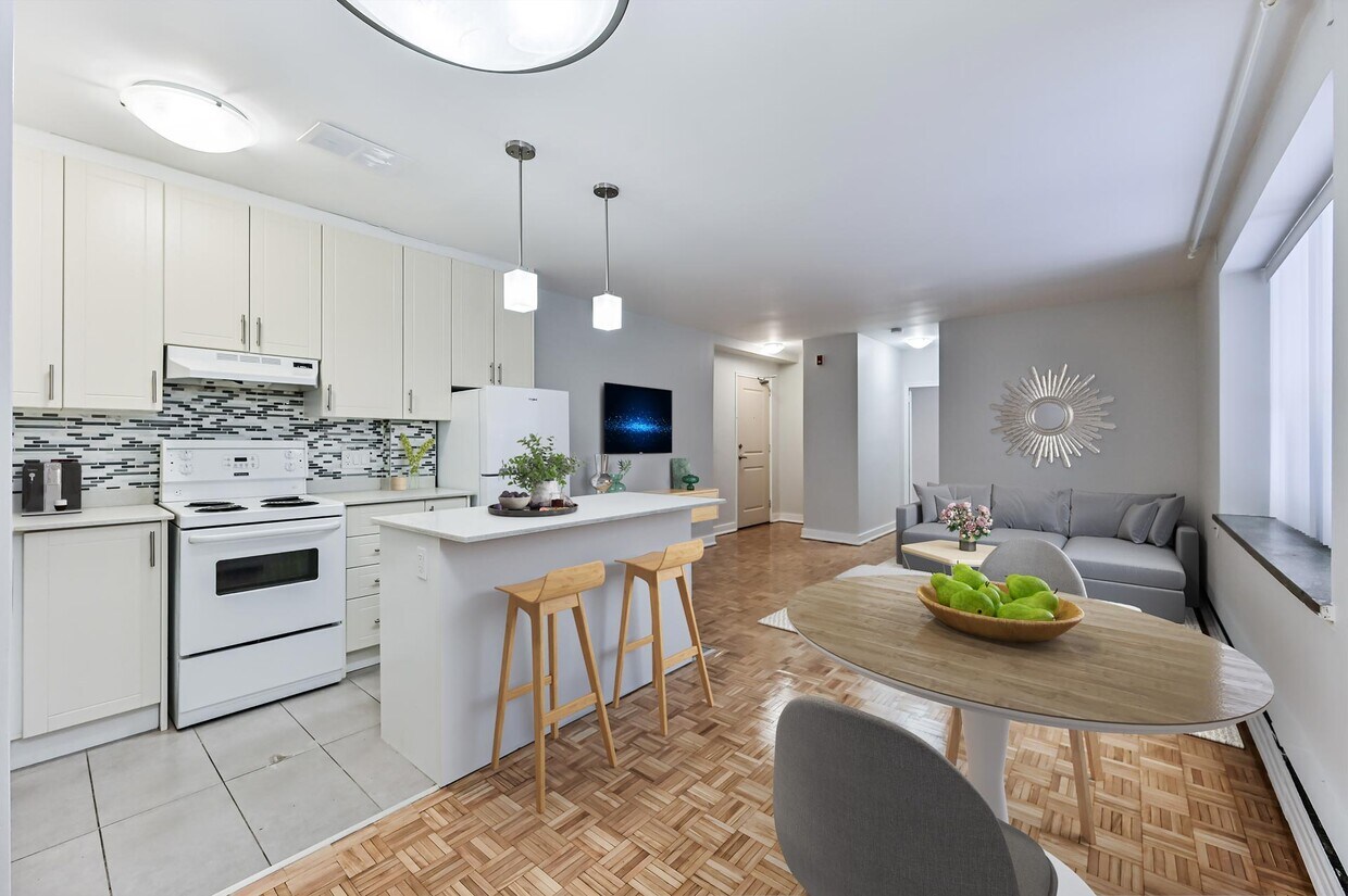 Building Photo - 153 St George St