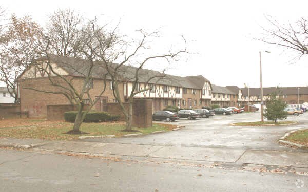 Foto del edificio - 3973-4006 Brookshire Ct