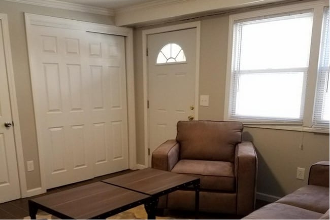 Interior Photo - Maplewood