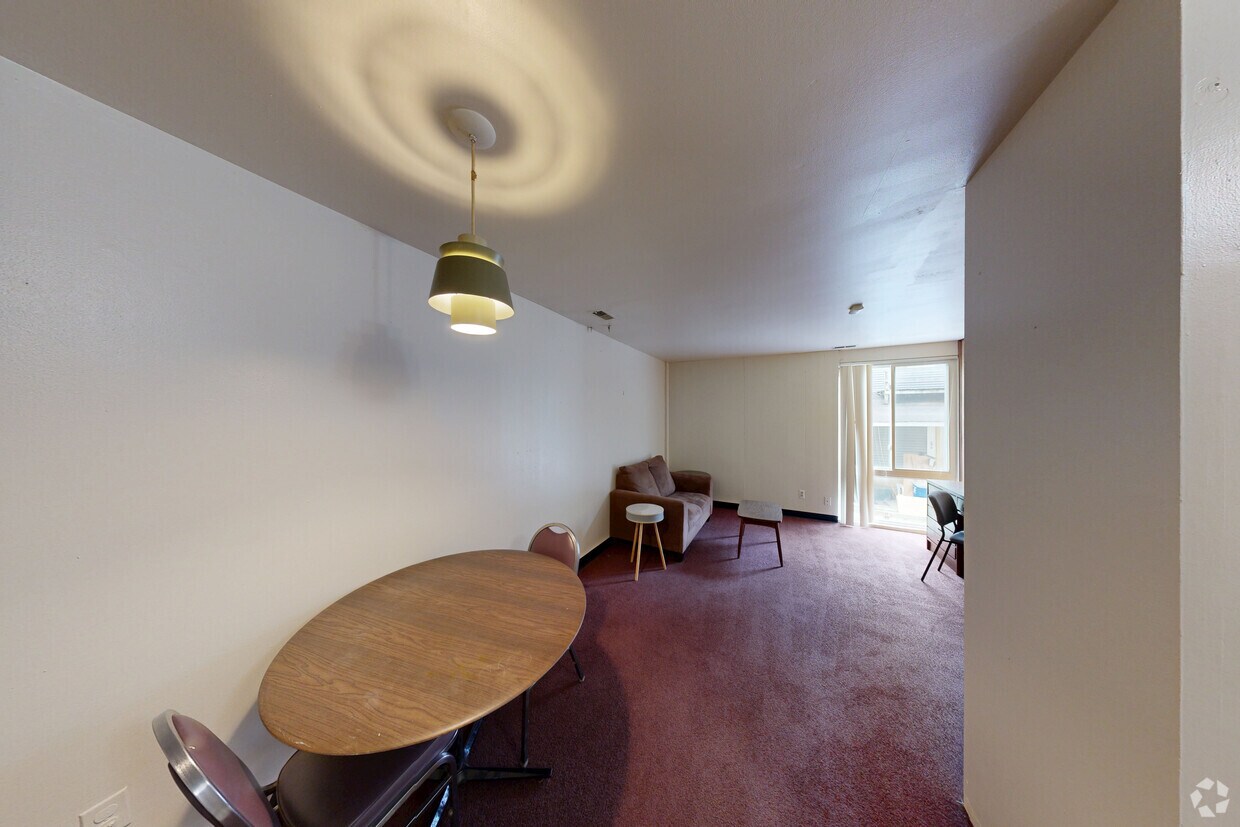 Photo - Tradewind Apartments