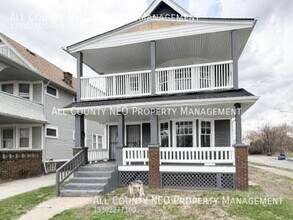 Building Photo - 739 E 127th St