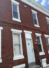 Building Photo - 1228 W Venango St