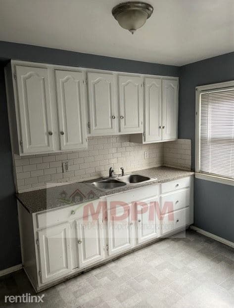 Building Photo - 3 br, 1 bath House - 19470 Prest St
