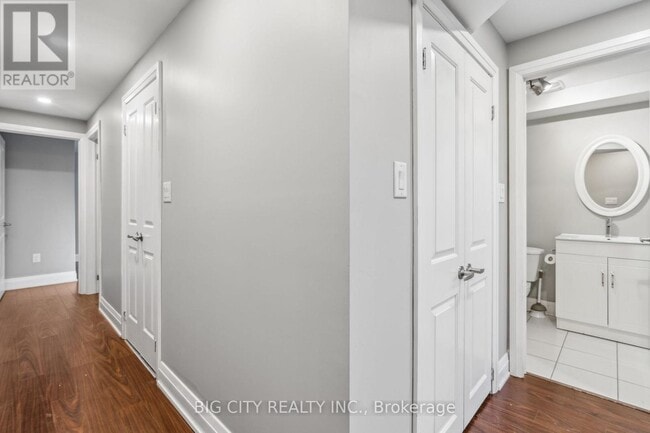 Building Photo - 465a Cosburn Ave.