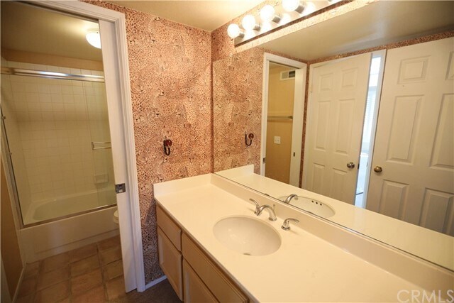 Building Photo - 6870 Castillo Pl